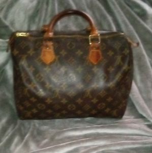 Louis Vuitton Speedy 30